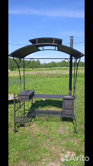 Мангал с крышей
