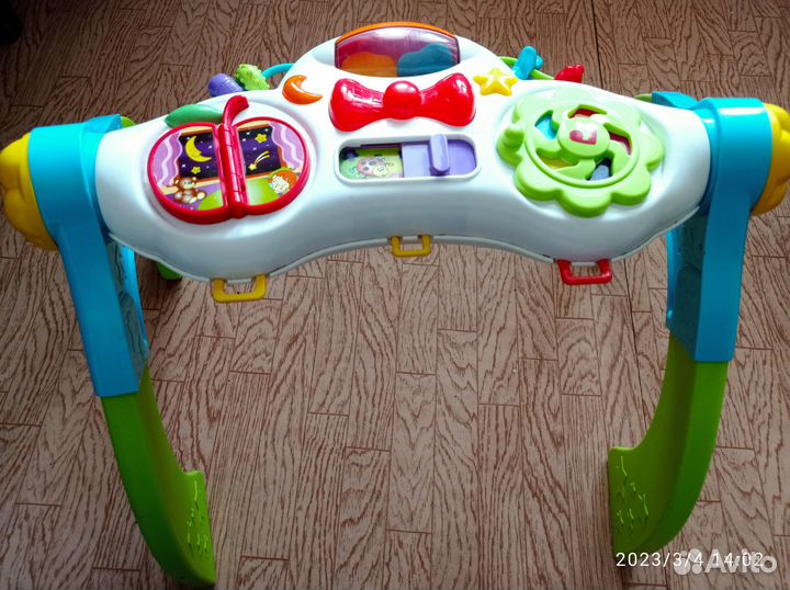 Развивающий столик музыкальный