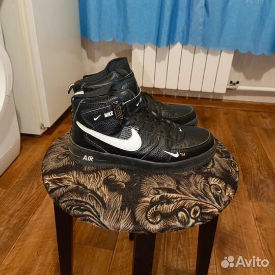 Кроссовки мужские зимние nike 40 р