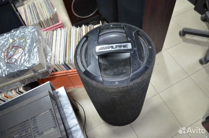 Сабвуфер Alpine SWT-12S4