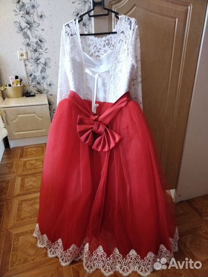 Нарядное платье