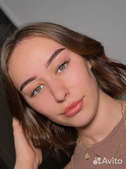 Мастер бровист