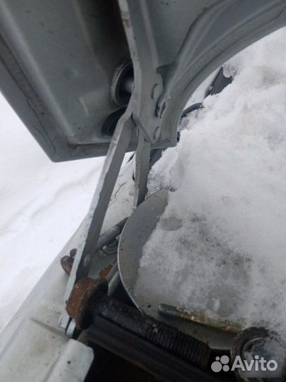 Петля капота Renault Laguna 1999