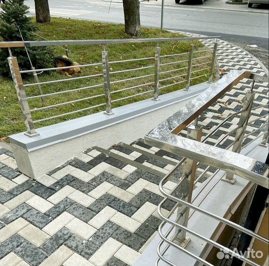 Ограждения, перила лестниц