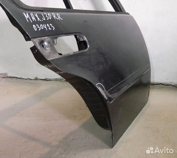 Дверь задняя правая Nissan Maxima J30 (дефект)