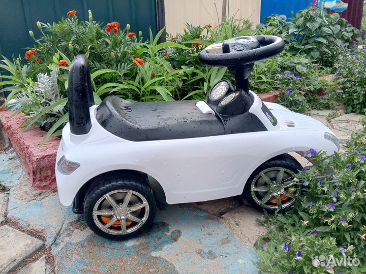 Машинка толокар