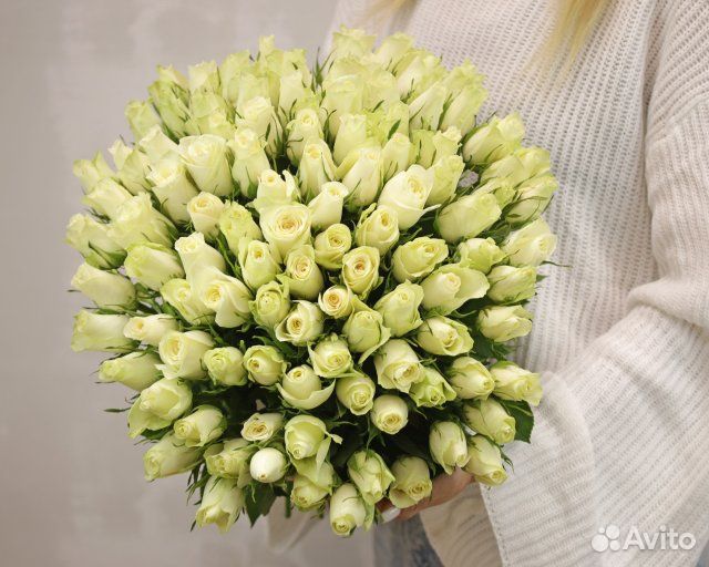 Букет из 101 белой розы 35-40 см (Кения)