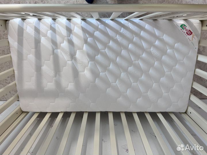 Детская итальянская кроватка Feretti с матрасом