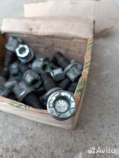 Болты колесные м14х1.5