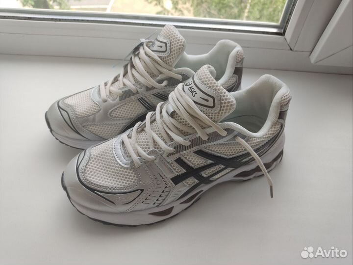 Asics Gel-Kayano 14