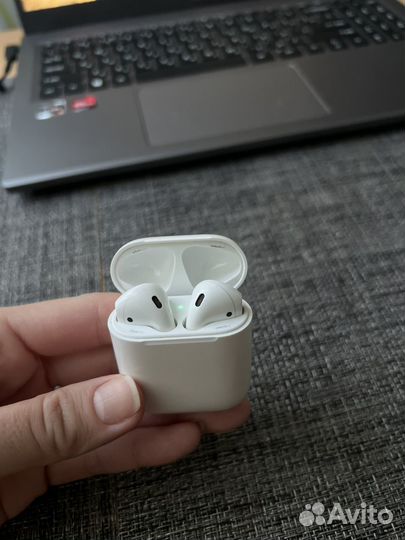 Беспроводные наушники apple airpods