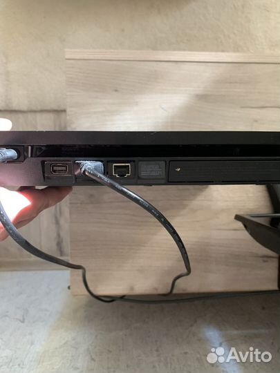 Sony playstation 4 PS4 slim 1tb