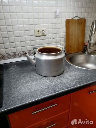 Эмалированные чайники и бидон СССР