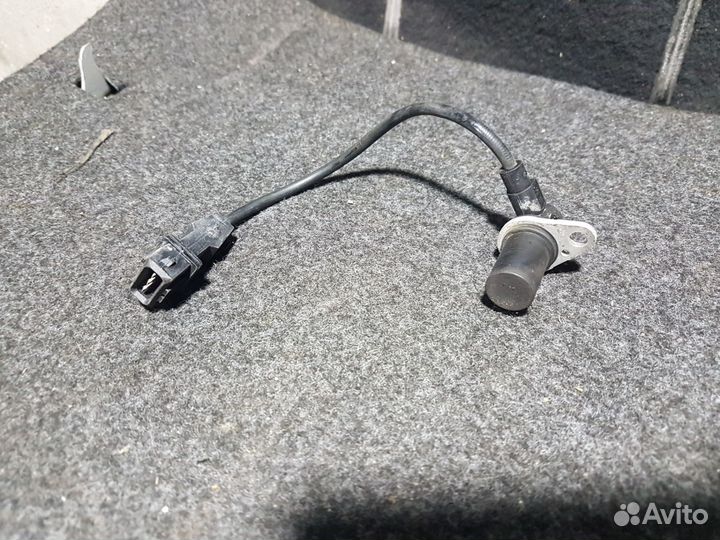 Датчик распредвала KIA spectra s6d