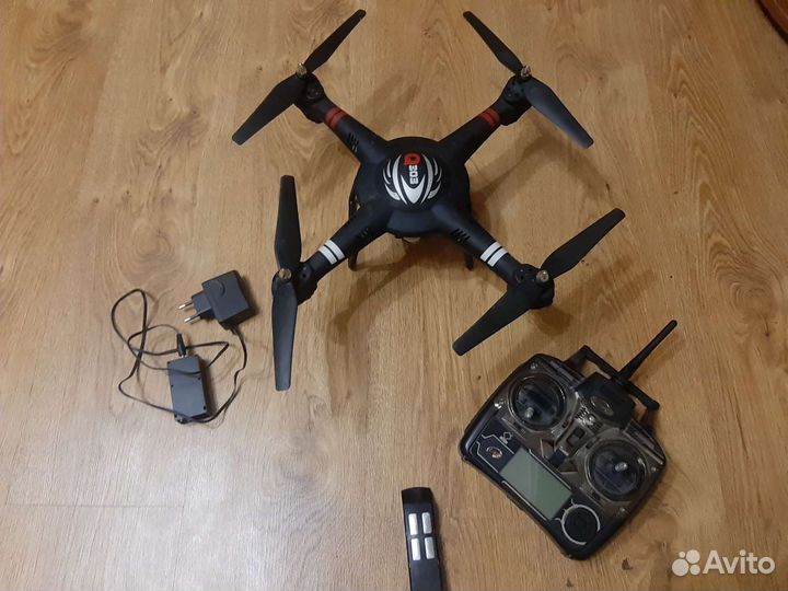 Квадрокоптер Q303-B