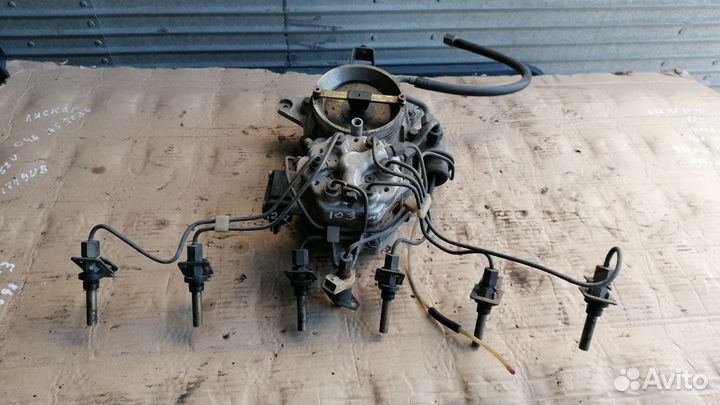 Дозатор распределить топлива Мерс 124 1990г V2. 6