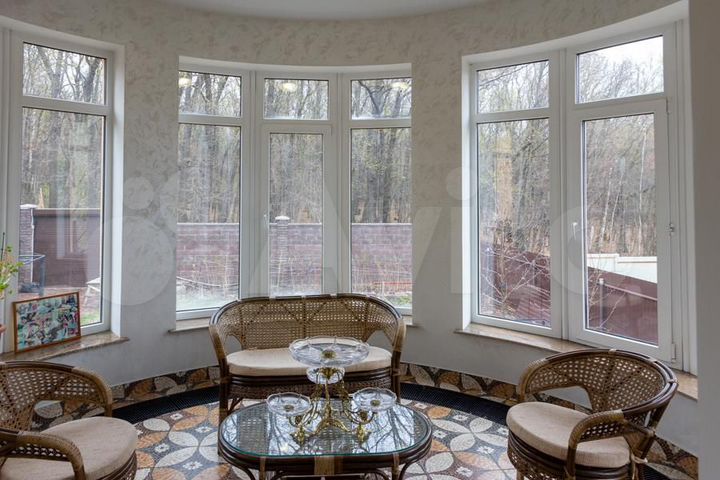 Дом 397 м² на участке 10 сот.