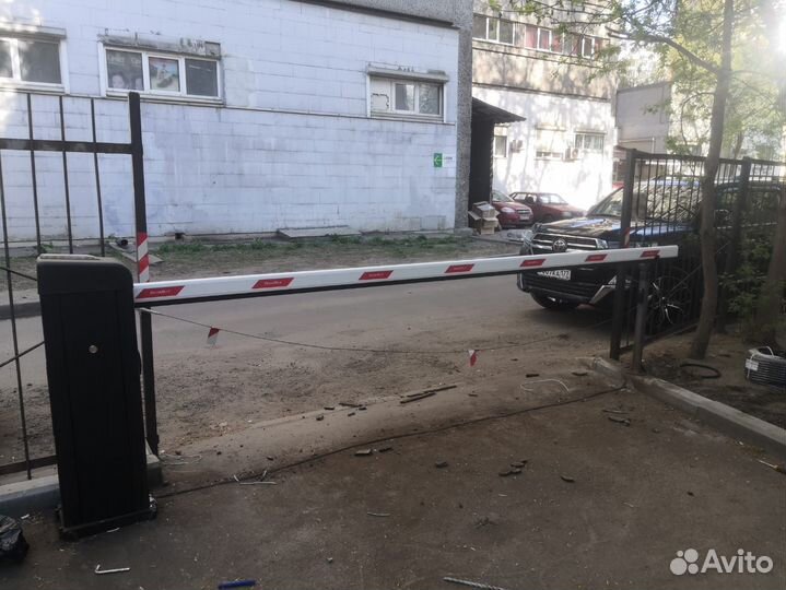 Монтажник ворот