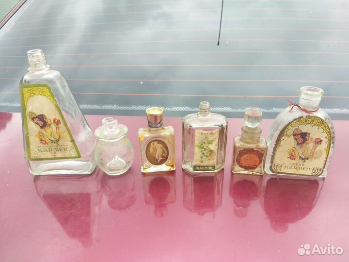 Старинный флаконы из под духов