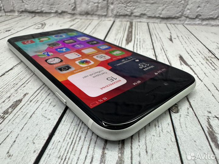 iPhone SE (2020), 64 ГБ