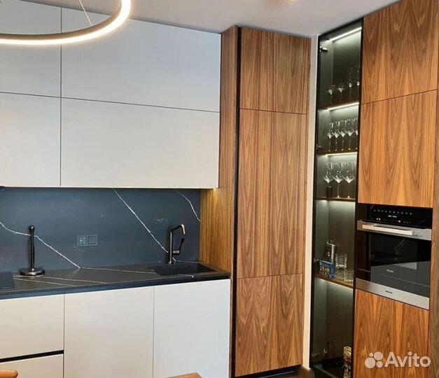 Кухня Белая с деревом на заказ собственное произво