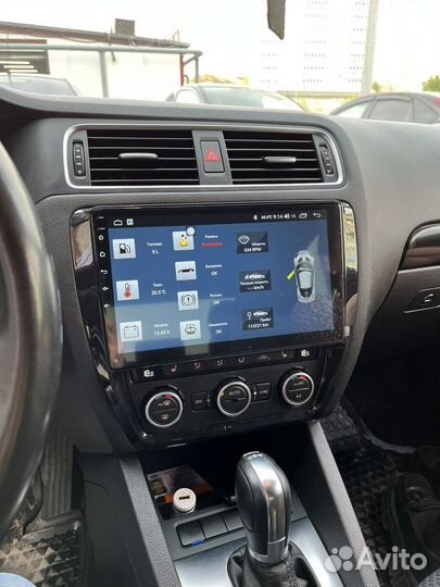 Магнитола на volkswagen jetta 6 2гб+32гб Carplay