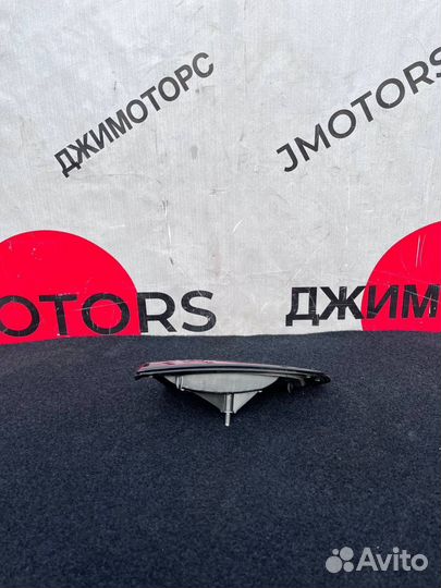 Фонарь правый в крышку багажника Citroen C3 A51