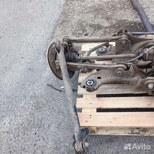 Подрамник Land Rover Freelander II (2006-2010) L32