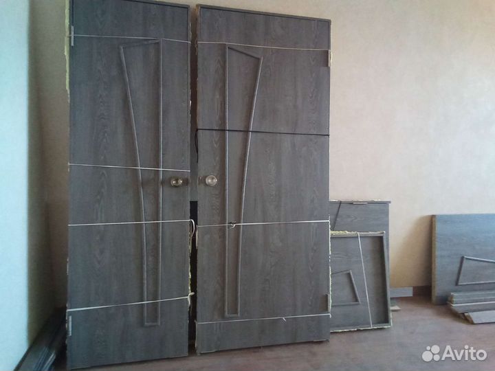 Двери 5 штук 2шт по 60см,1шт по70см,2шт по 80см