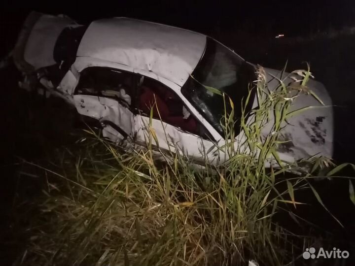 Toyota Carina 1.8 AT, 1996, битый, 250 000 км