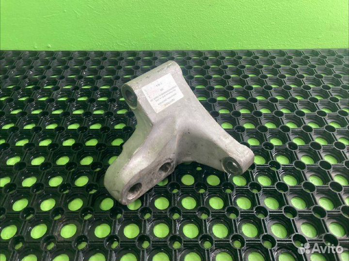 Кронштейн двигателя RVI premium