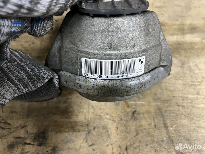 Подушка двигателя левая BMW E60 E61 E63 E64