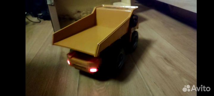 Радиоуправляемая строительная техника