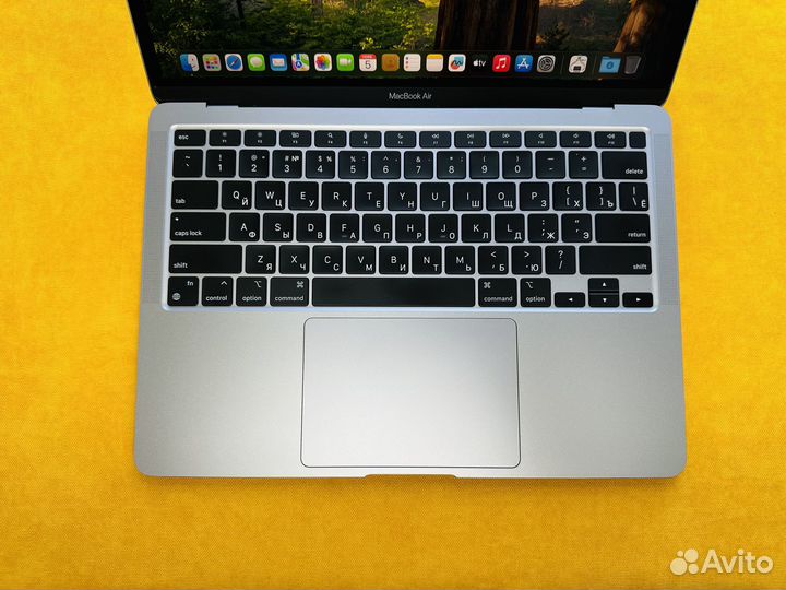 Macbook Air 13 M1 2020 8Gb/256Gb 137 циклов