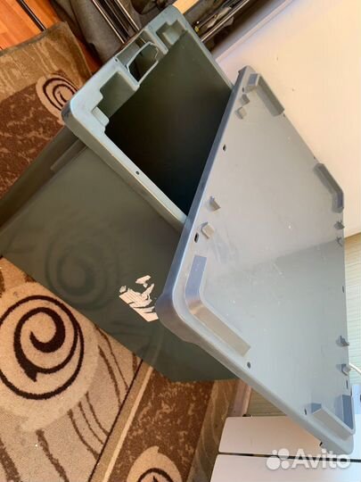 Ящик пластиковый с крышкой