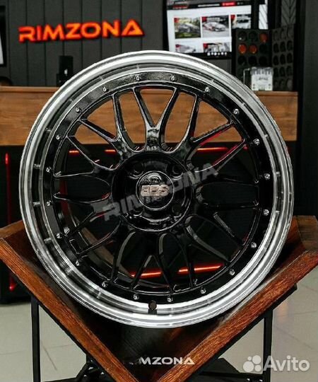 Литой диск BBS R17 5x108