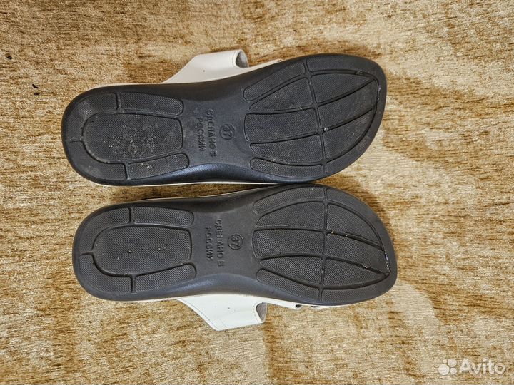 Шлепки женские 37