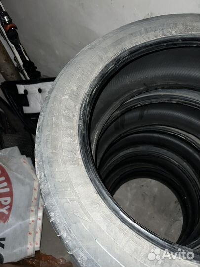 Bridgestone Dueler H/L 235/55 R20 102