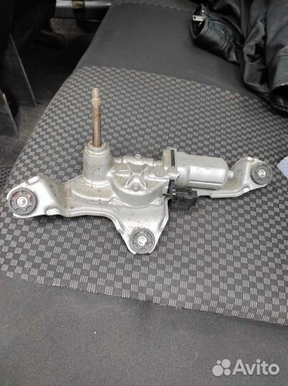 Моторчик заднего дворника mazda 3