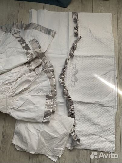 Бортики и постельное белье в детскую кроватку бу