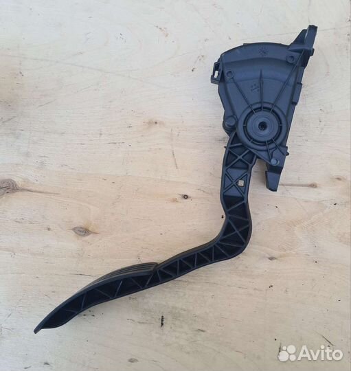 Педаль Газа Renault Duster