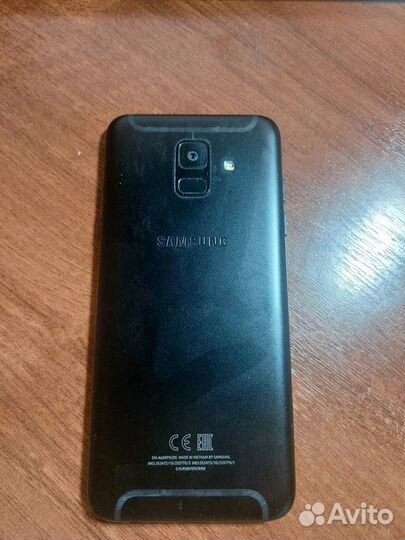 Samsung Galaxy A6, 4/32 ГБ
