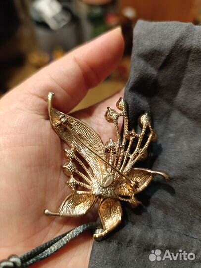 Брошь цветок