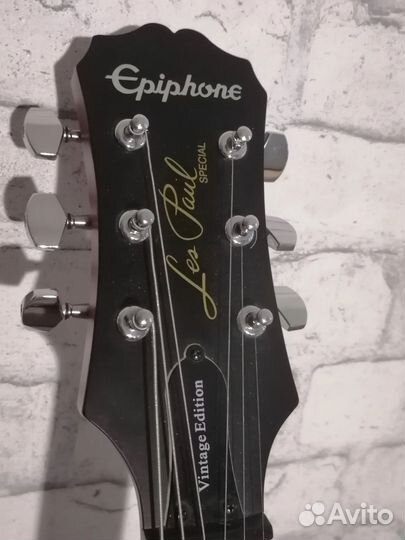 Электрогитара Epiphone les paul