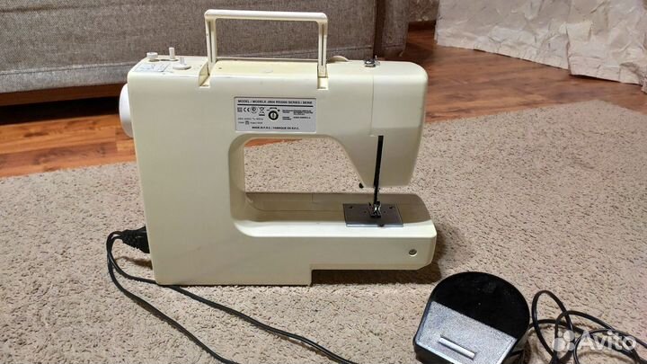 Швейная машинка toyota JB04 RS2000