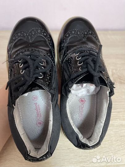 Школьные туфли