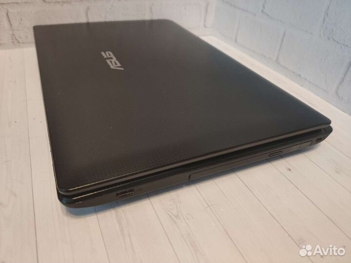 Ноутбук Asus Core i3/Radeon HD 7470m/4гб