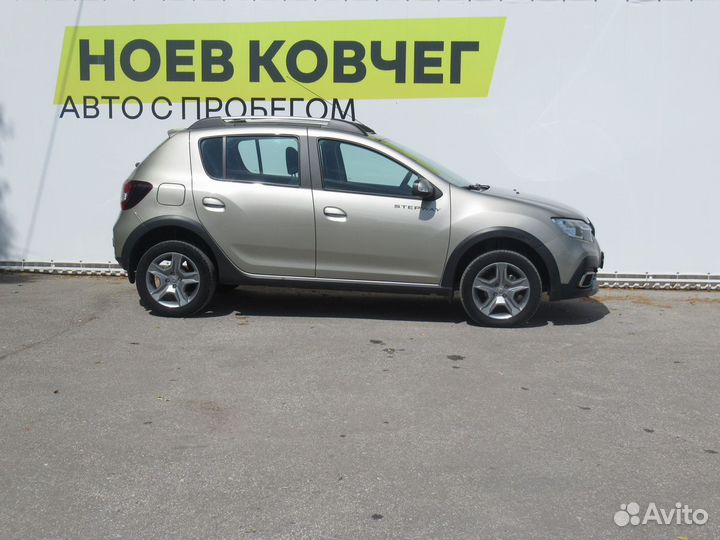 Renault Sandero Stepway 1.6 AT, 2021, 19 765 км