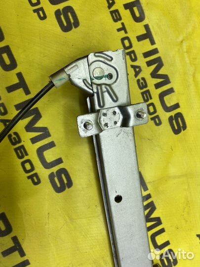 Стеклоподъемник задний правый Kia Rio 3