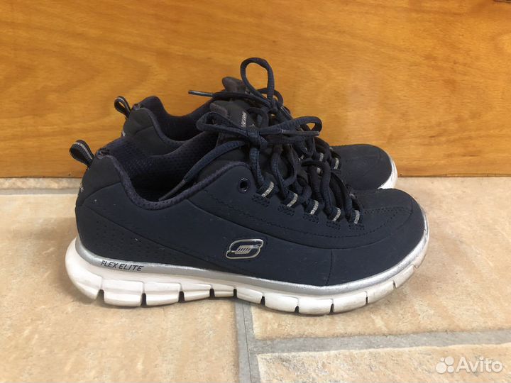 Skechers 35